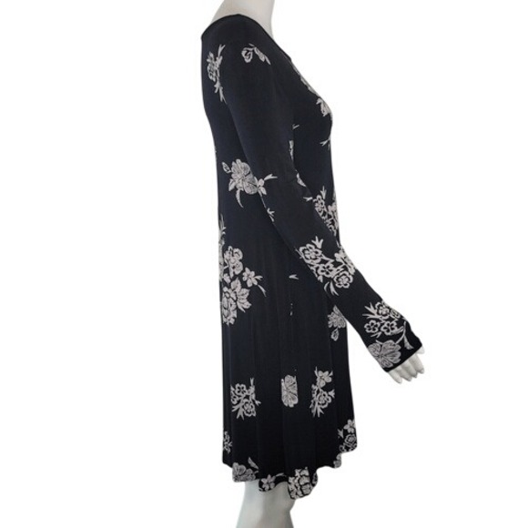 Old Navy Black‎ & White Floral Long Sleeve Dress - Picture 5 of 10